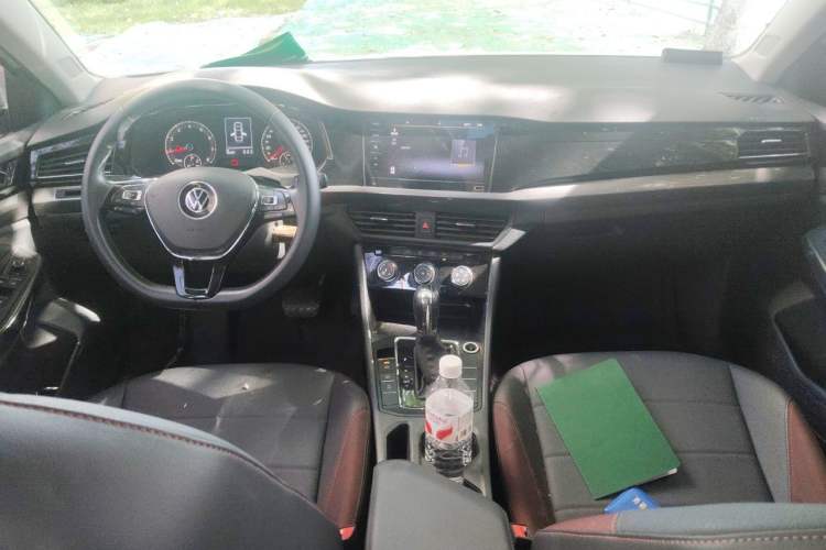 Used Volkswagen Bora 2021 1.5L Automatic Comfort Smart Connect Edition Center Console