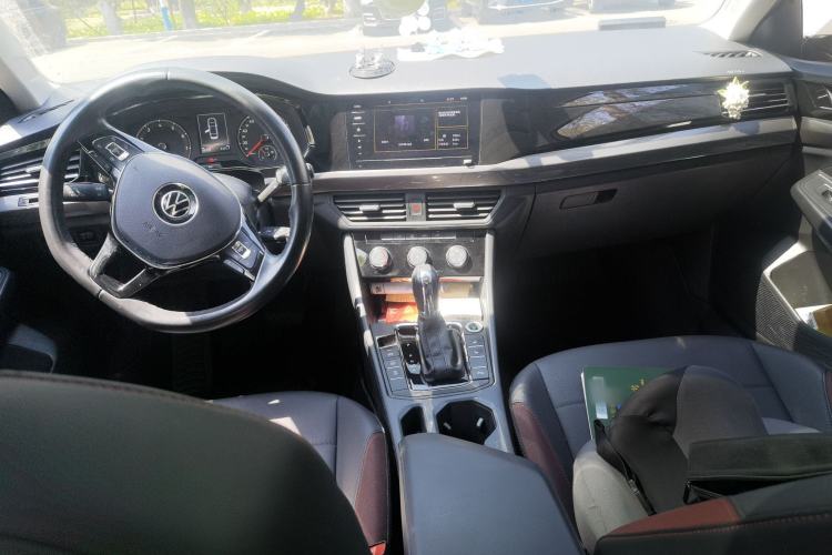 Used Volkswagen Bora 2021 1.5L Automatic Comfort Smart Connect Edition Center Console