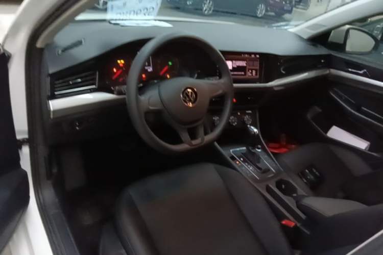 Used Volkswagen Bora 2021 1.5L Automatic Fashionable Smart Connectivity Version Center Console