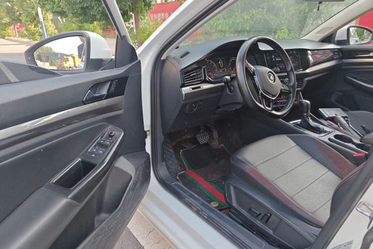 Used Volkswagen Bora 2021 1.5L Automatic Elite Smart Connect Edition Driver Seat