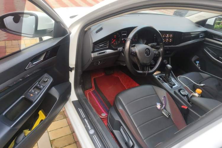 Used Volkswagen Bora 2021 1.5L Automatic Elite Smart Connect Edition Driver Seat