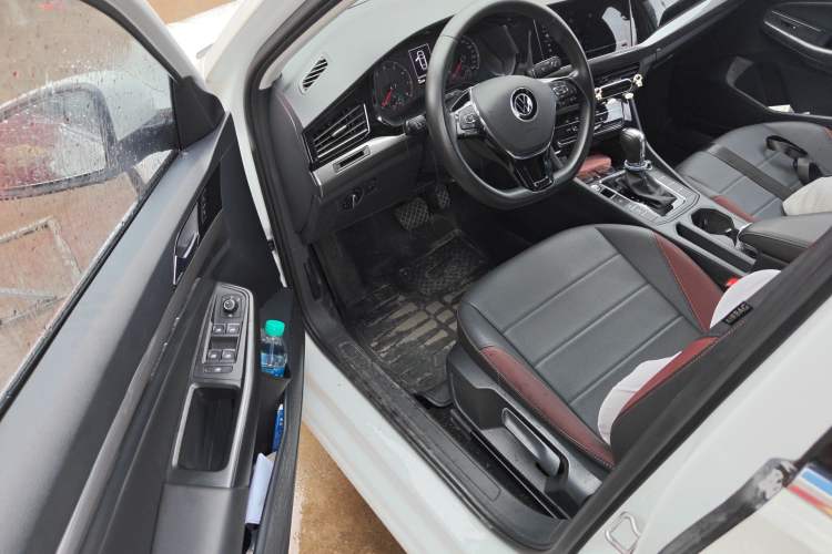 Used Volkswagen Bora 2021 1.5L Automatic Elite Smart Connect Edition Driver Seat