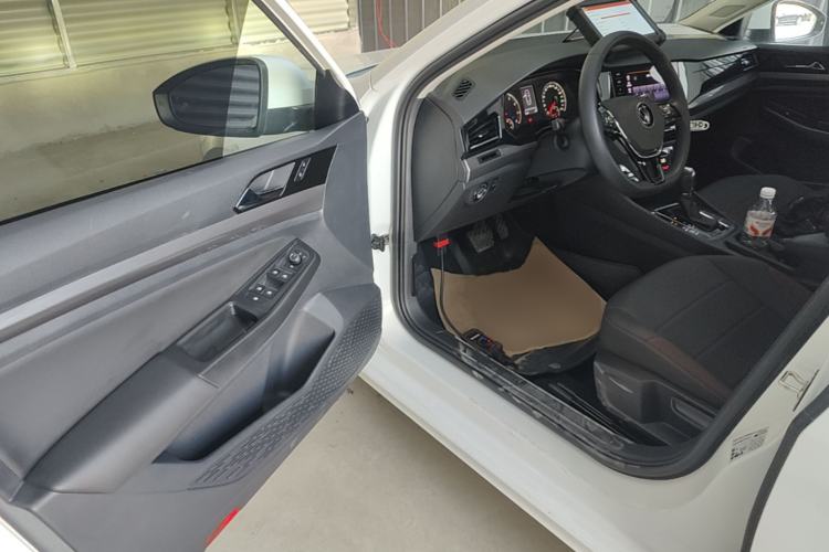Used Volkswagen Bora 2021 1.5L Automatic Elite Smart Connect Edition Driver Seat