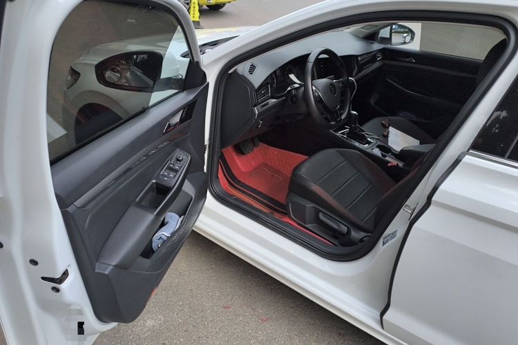 Used Volkswagen Bora 2021 1.5L Automatic Elite Smart Connect Edition Driver Seat