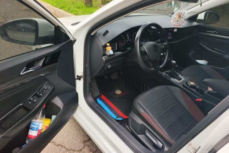 Used Volkswagen Bora 2021 1.5L Automatic Comfort Smart Connect Edition Driver Seat