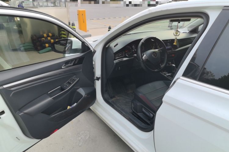Used Volkswagen Bora 2021 1.5L Automatic Elite Smart Connect Edition Driver Seat