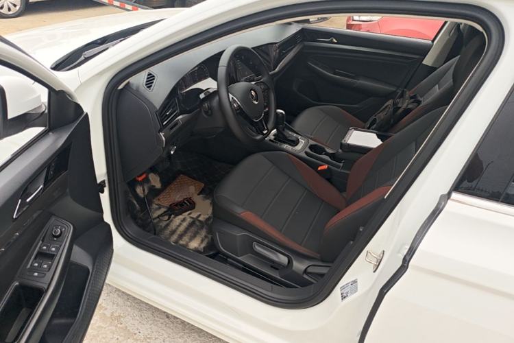 Used Volkswagen Bora 2021 1.5L Automatic Elite Smart Connect Edition Driver Seat