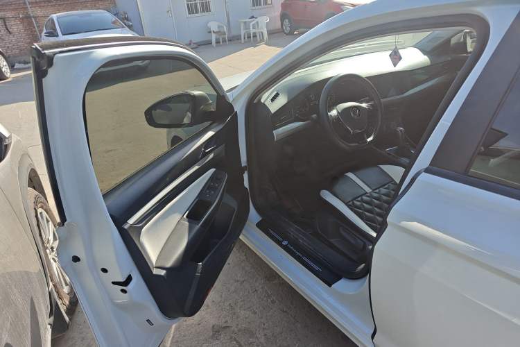 Used Volkswagen Bora 2021 1.5L Automatic Fashionable Smart Connectivity Version Driver Seat