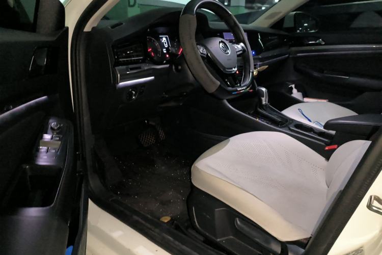 Used Volkswagen Bora 2021 1.5L Automatic Elite Smart Connect Edition Driver Seat