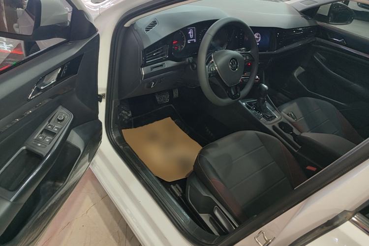 Used Volkswagen Bora 2021 1.5L Automatic Elite Smart Connect Edition Driver Seat