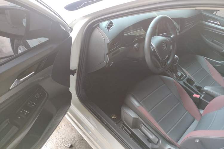 Used Volkswagen Bora 2021 1.5L Automatic Elite Smart Connect Edition Driver Seat