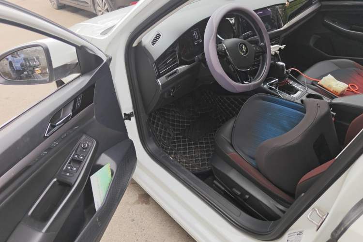Used Volkswagen Bora 2021 1.5L Automatic Elite Smart Connect Edition Driver Seat