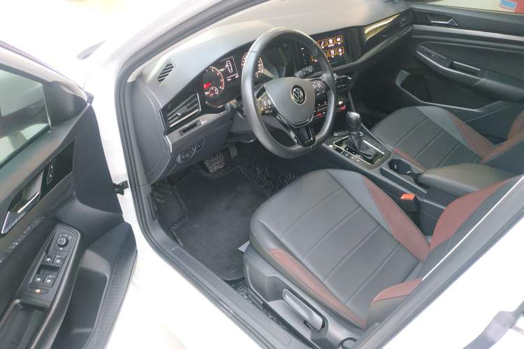 Used Volkswagen Bora 2021 1.5L Automatic Elite Smart Connect Edition Driver Seat