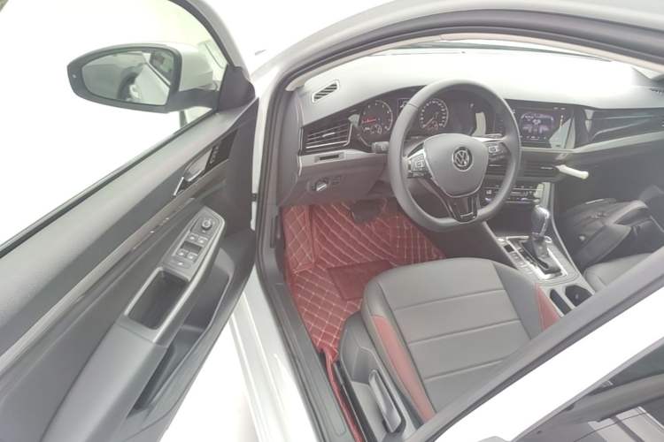Used Volkswagen Bora 2021 1.5L Automatic Elite Smart Connect Edition Driver Seat