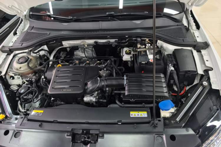 Used Volkswagen Bora 2021 1.5L Automatic Elite Smart Connect Edition Engine Bay