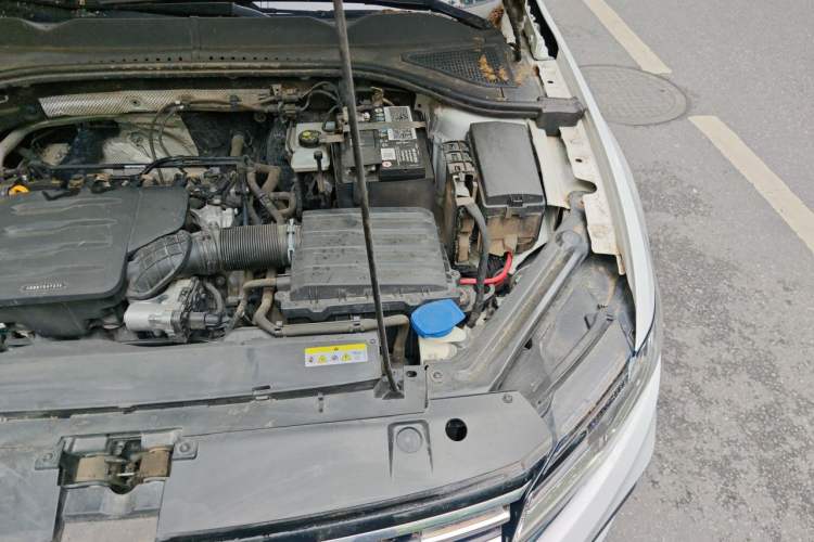 Used Volkswagen Bora 2021 1.5L Automatic Elite Smart Connect Edition Engine Bay Left