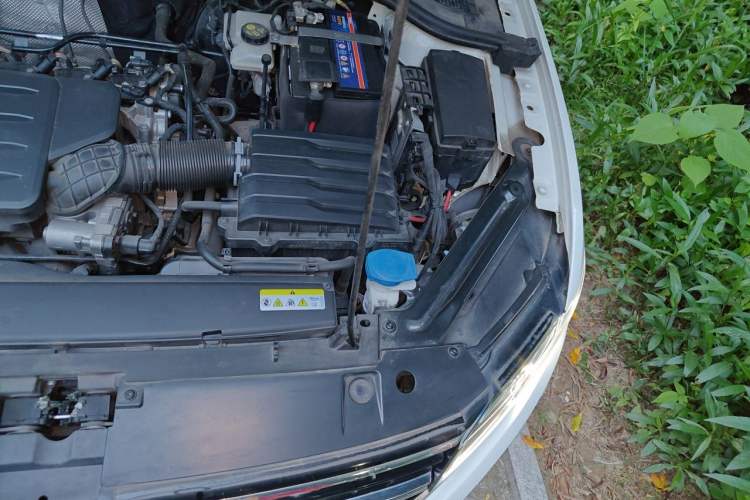 Used Volkswagen Bora 2021 1.5L Automatic Elite Smart Connect Edition Engine Bay Left