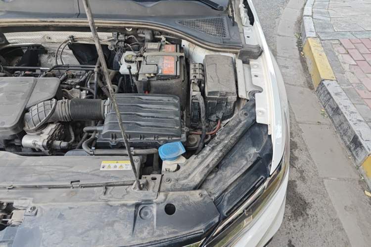 Used Volkswagen Bora 2021 1.5L Automatic Elite Smart Connect Edition Engine Bay Left