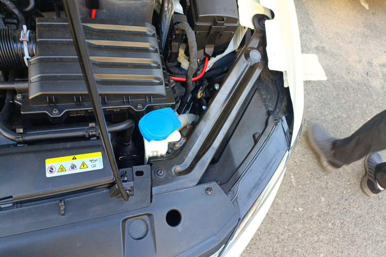 Used Volkswagen Bora 2021 1.5L Automatic Fashionable Smart Connectivity Version Engine Bay Left