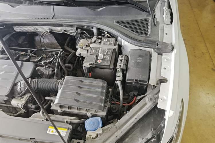Used Volkswagen Bora 2021 1.5L Automatic Fashionable Smart Connectivity Version Engine Bay Left