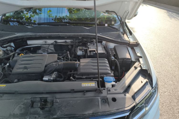 Used Volkswagen Bora 2021 1.5L Automatic Elite Smart Connect Edition Engine Bay Left