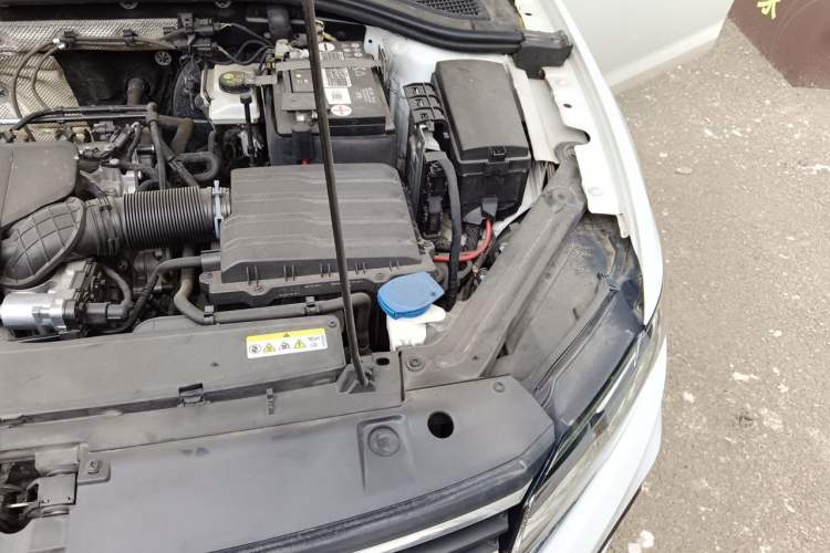 Used Volkswagen Bora 2021 1.5L Automatic Fashionable Smart Connectivity Version Engine Bay Left