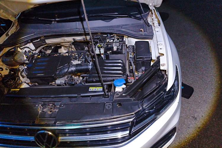Used Volkswagen Bora 2021 1.5L Automatic Elite Smart Connect Edition Engine Bay Left