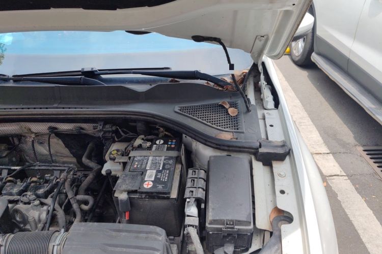 Used Volkswagen Bora 2021 1.5L Automatic Elite Smart Connect Edition Engine Bay Left