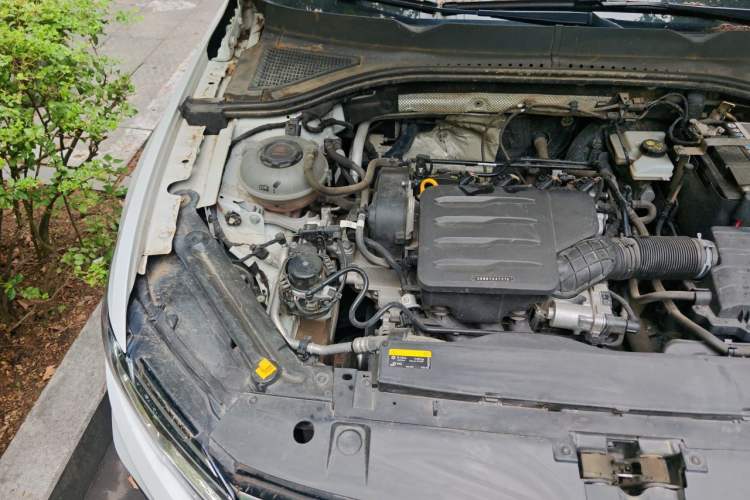 Used Volkswagen Bora 2021 1.5L Automatic Elite Smart Connect Edition Engine Bay Right