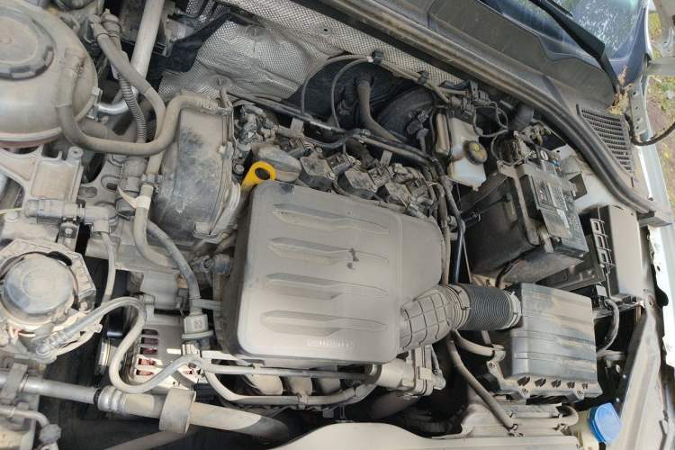 Used Volkswagen Bora 2021 1.5L Automatic Elite Smart Connect Edition Engine Bay Right