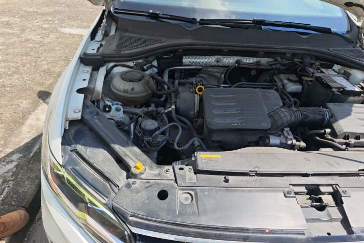 Used Volkswagen Bora 2021 1.5L Automatic Elite Smart Connect Edition Engine Bay Right
