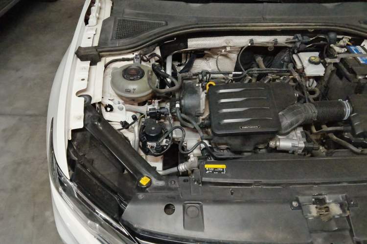 Used Volkswagen Bora 2021 1.5L Automatic Elite Smart Connect Edition Engine Bay Right