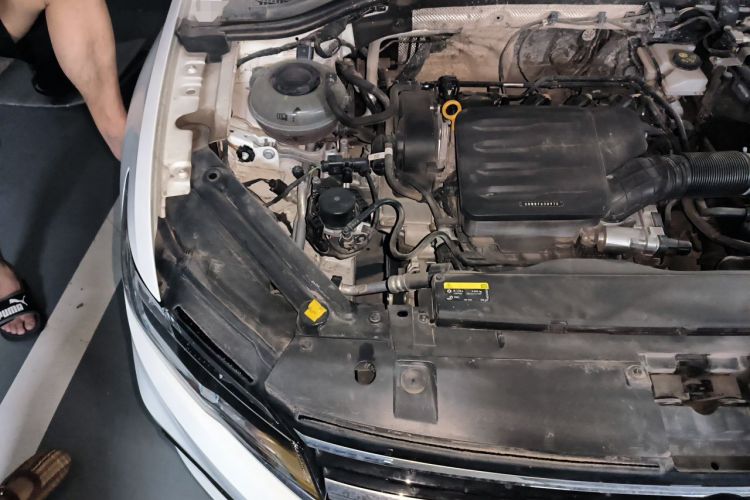 Used Volkswagen Bora 2021 1.5L Automatic Elite Smart Connect Edition Engine Bay Right