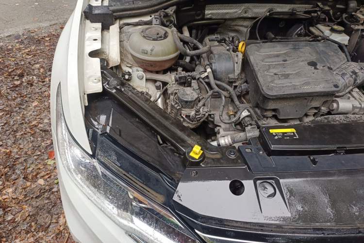 Used Volkswagen Bora 2021 1.5L Automatic Comfort Smart Connect Edition Engine Bay Right
