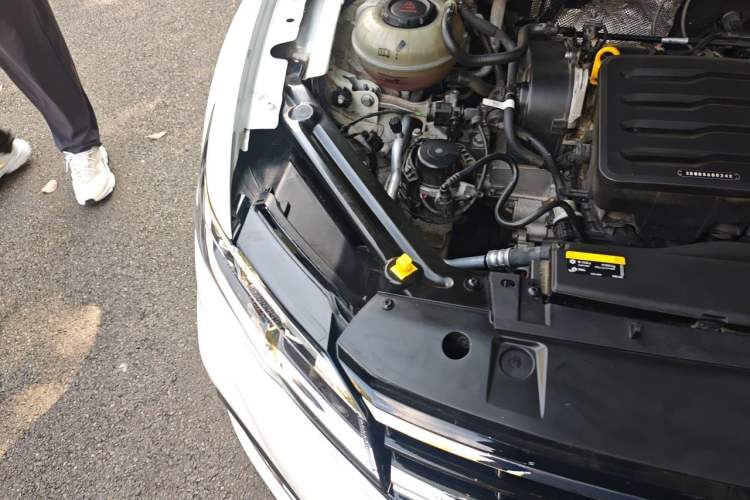 Used Volkswagen Bora 2021 1.5L Automatic Elite Smart Connect Edition Engine Bay Right