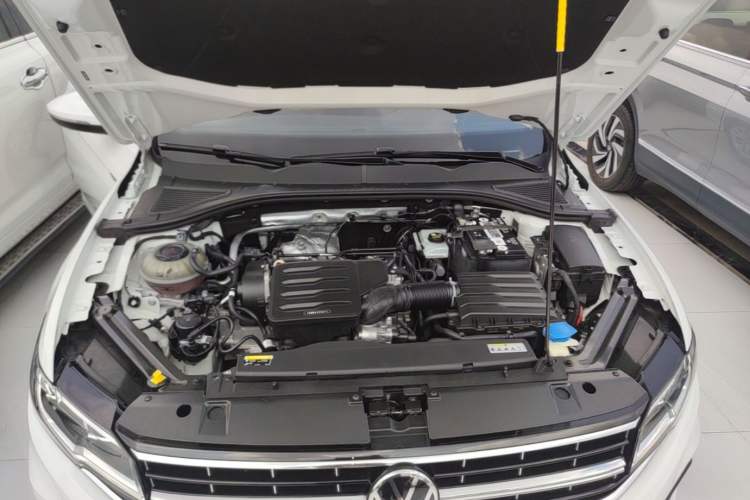 Used Volkswagen Bora 2021 1.5L Automatic Elite Smart Connect Edition Engine Bay