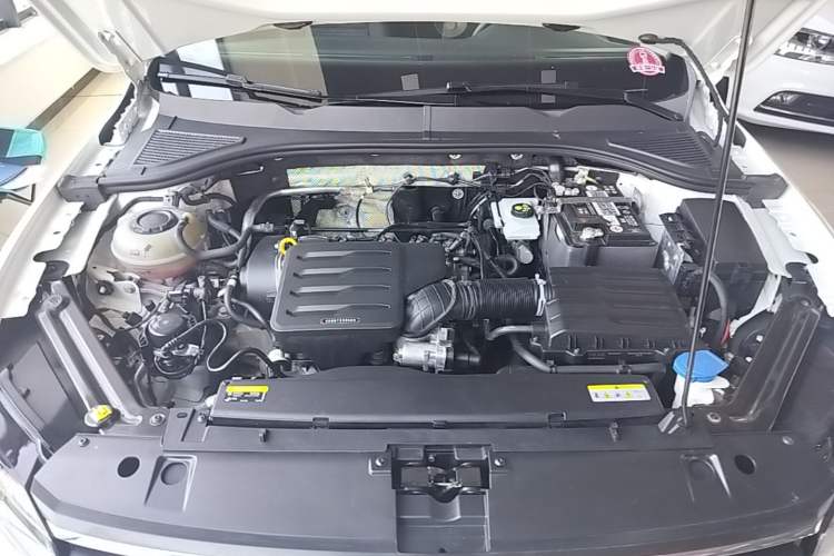 Used Volkswagen Bora 2021 1.5L Manual Fashion Smart Connect Edition Engine Bay