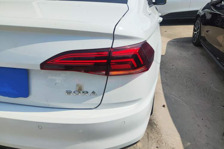Used Volkswagen Bora 2021 1.5L Automatic Comfort Smart Connect Edition Exterior 3