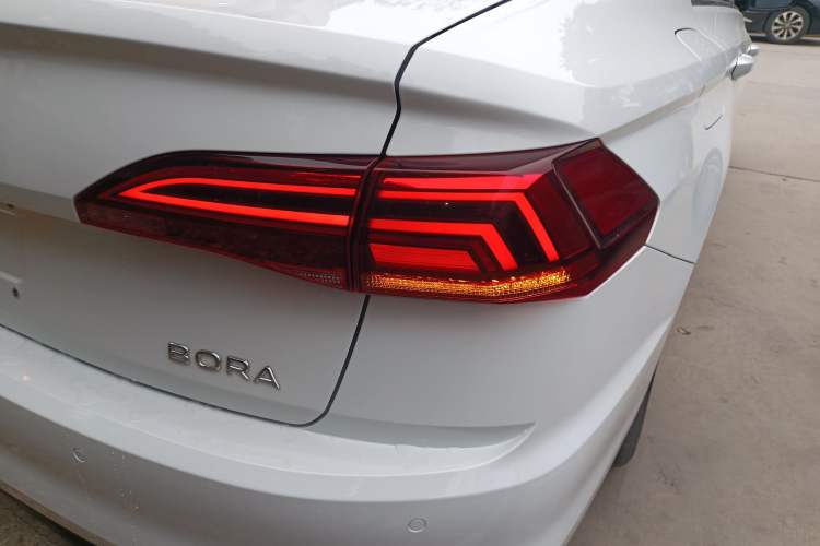 Used Volkswagen Bora 2021 1.5L Automatic Elite Smart Connect Edition Exterior 3