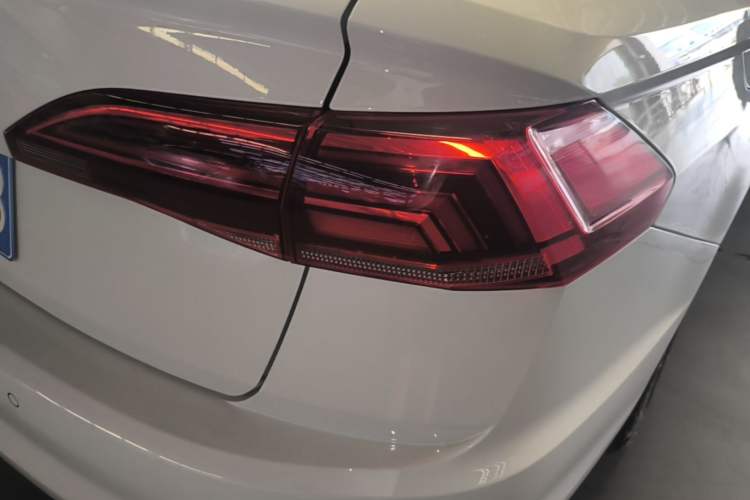 Used Volkswagen Bora 2021 1.5L Automatic Fashionable Smart Connectivity Version Exterior 3
