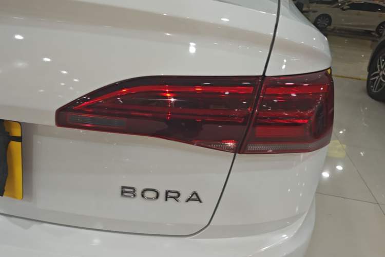 Used Volkswagen Bora 2021 1.5L Automatic Fashionable Smart Connectivity Version Exterior 3