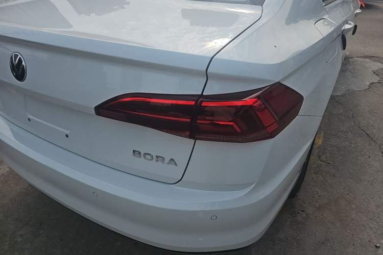 Used Volkswagen Bora 2021 1.5L Automatic Comfort Smart Connect Edition Exterior 3