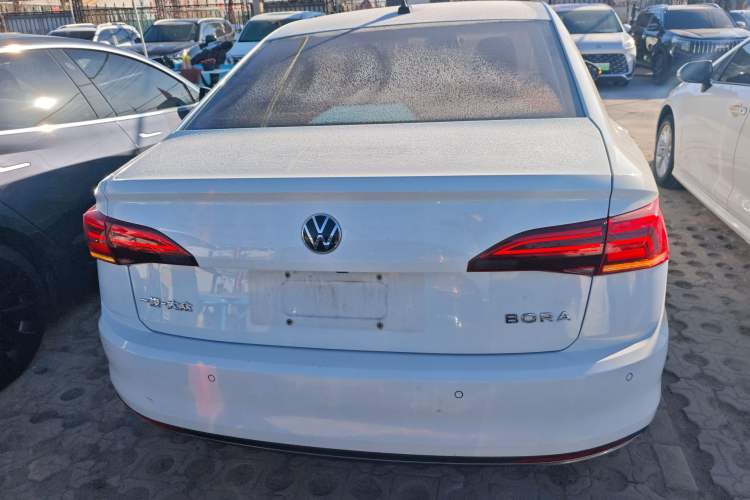Used Volkswagen Bora 2021 1.5L Automatic Comfort Smart Connect Edition Exterior 4