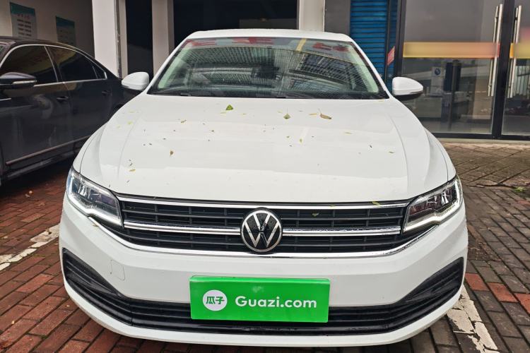 Used Volkswagen Bora 2021 1.5L Manual Fashion Smart Connect Edition Front