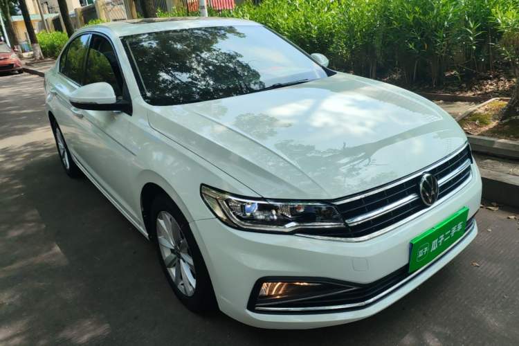 Used Volkswagen Bora 2021 1.5L Automatic Comfort Smart Connect Edition Front Right 45 Deg