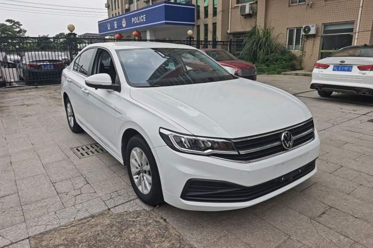 Used Volkswagen Bora 2021 1.5L Automatic Fashionable Smart Connectivity Version Front Right 45 Deg
