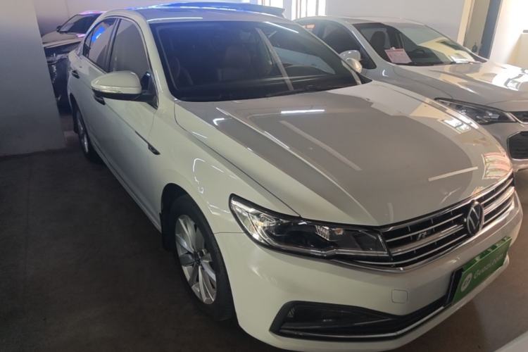 Used Volkswagen Bora 2021 1.5L Automatic Elite Smart Connect Edition Front Right 45 Deg