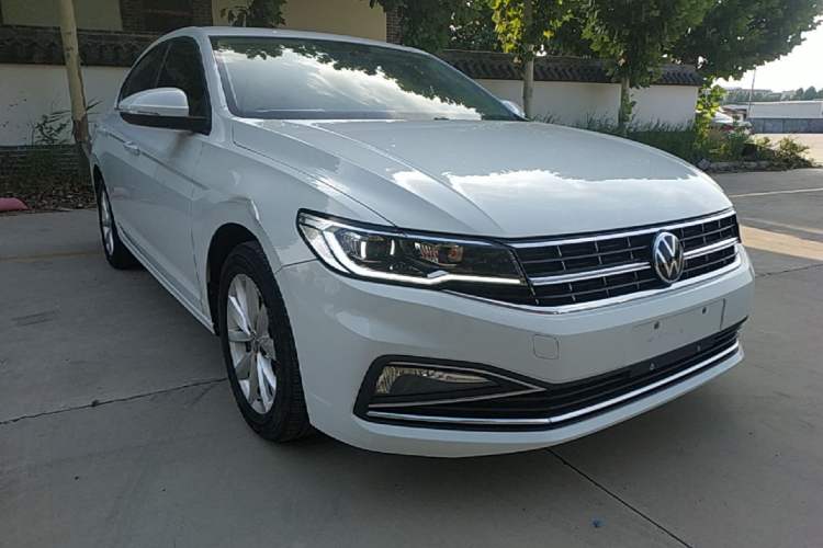 Used Volkswagen Bora 2021 1.5L Automatic Comfort Smart Connect Edition Front Right 45 Deg