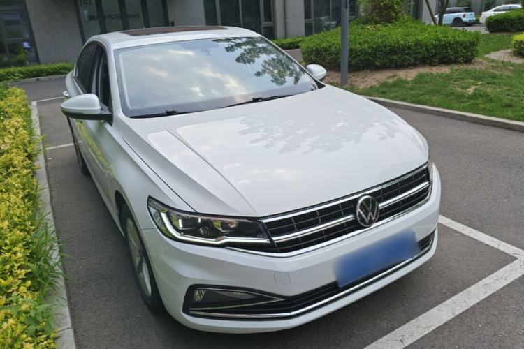 Used Volkswagen Bora 2021 1.5L Automatic Comfort Smart Connect Edition Front Right 45 Deg