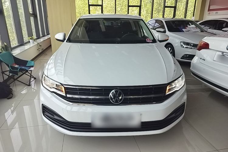 Used Volkswagen Bora 2021 1.5L Manual Fashion Smart Connect Edition Front